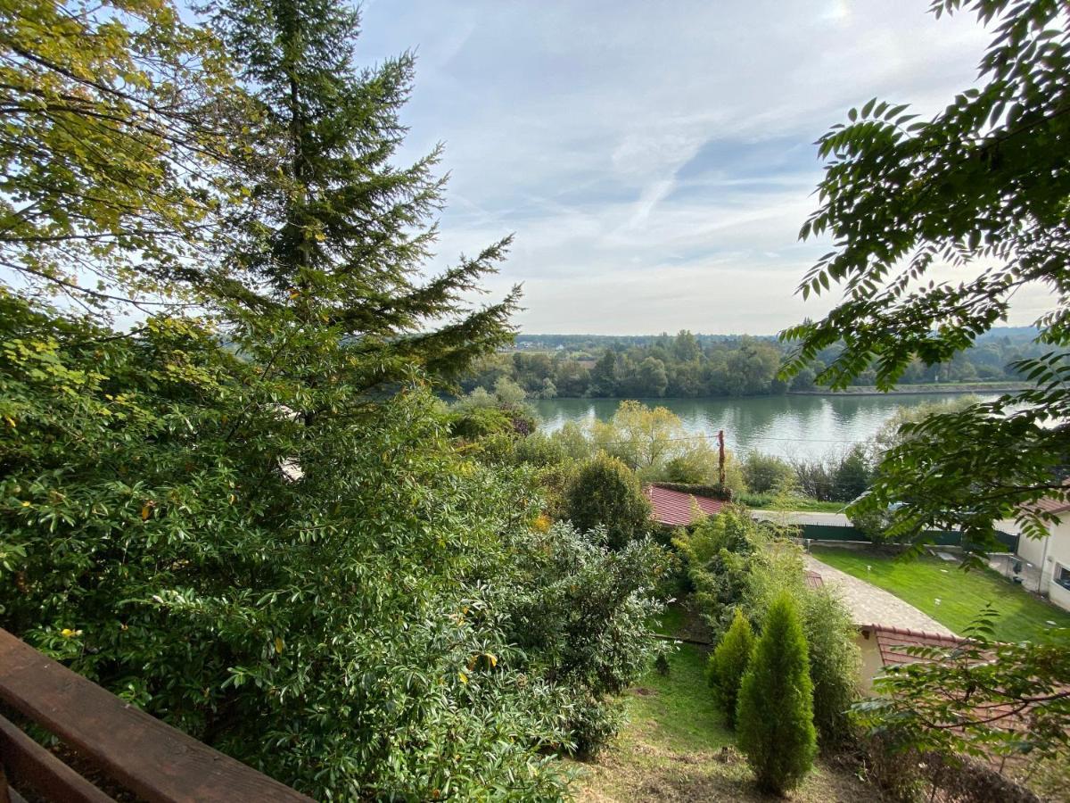 Chalet En Bord De Seine Villa Le Coudray-Montceaux Exterior photo